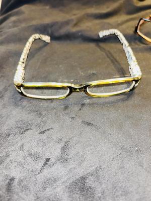 +1.75 READING GLASSES