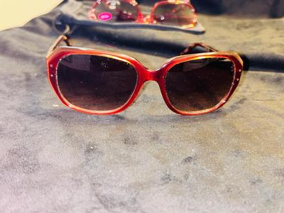 +2.50 READING SUNGLASSES AND VERA WANG SUNGLASSES
