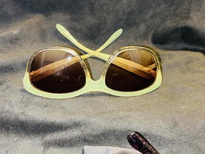 +2.50 & +1.75 READERS AND VERA WANG SUNGLASS PRESCRIPTION FRAMES