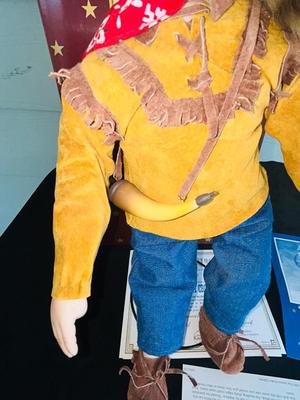 KNOWLES BORN TO BE FAMOUS “DAVEY CROCKET” PORCELAIN DOLL