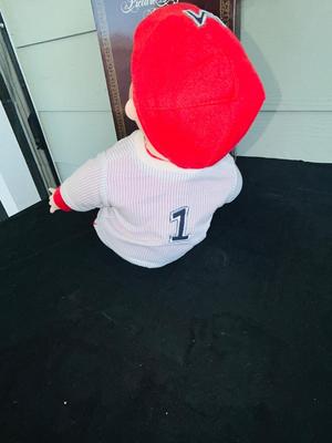 LITTTLE BABY BASEBALL PLAYER