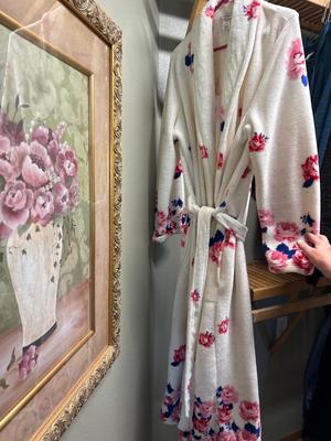 Liz Claiborne robe