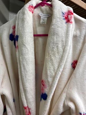 Liz Claiborne robe