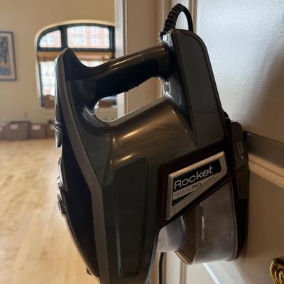 Shark Rocket Deluxe Pro (P-HS)