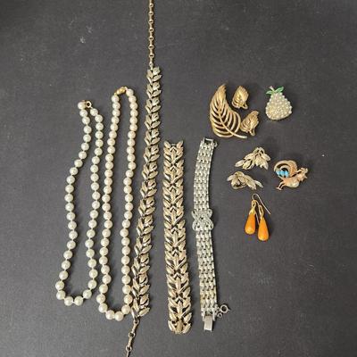 Lot of Vintage Costume Jewelry Monet, Coro, Necklaces,Bracelets, Earings, Brooches