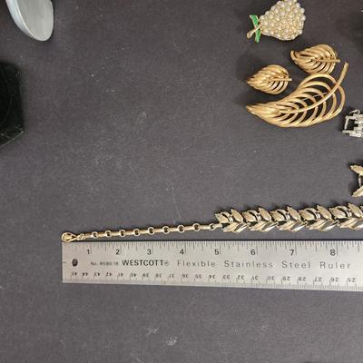 Lot of Vintage Costume Jewelry Monet, Coro, Necklaces,Bracelets, Earings, Brooches