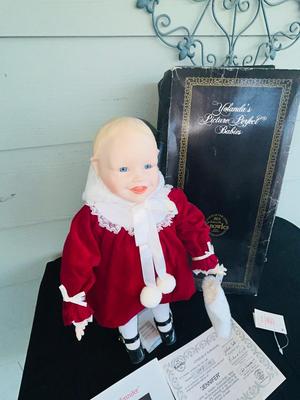 ASHTON DRAKE GALLERIES YOLANDA’S PICTURE PERFECT BABY “JENNIFER”
