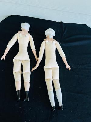 GEORGE AND MARTHA, WASHINGTON DOLLS