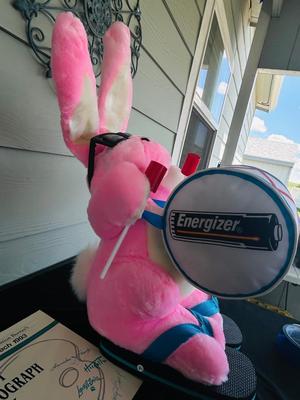 ENERGIZER BUNNY AND ARTIST AUTOGRAPH BOOK