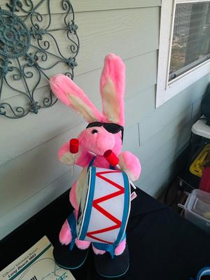 ENERGIZER BUNNY AND ARTIST AUTOGRAPH BOOK