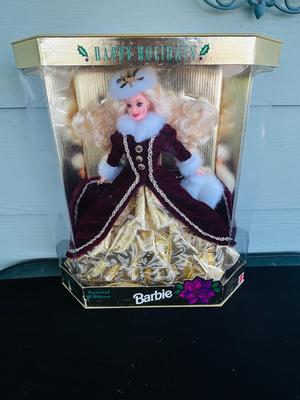 1996 HAPPY HOLIDAYS BARBIE DOLL
