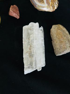 POLISHED EGG SHAPED ROCKS, OTHER STONES, AND MINERALS.