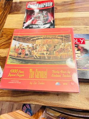 SCRABBLE ELECTRONIC CATCHPHRASE, STAR WARS MONOPOLY, AND PUZZLE