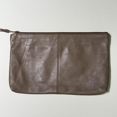 LOT 67L: Brown Purses: Stone Mountain, Samantha Scott & More