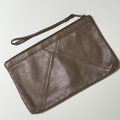 LOT 67L: Brown Purses: Stone Mountain, Samantha Scott & More