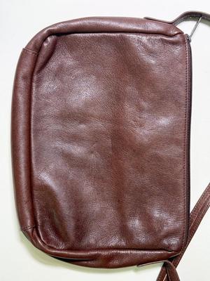 LOT 67L: Brown Purses: Stone Mountain, Samantha Scott & More