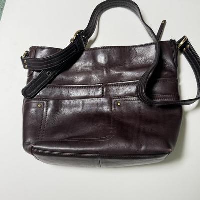 LOT 67L: Brown Purses: Stone Mountain, Samantha Scott & More