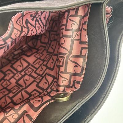 LOT 67L: Brown Purses: Stone Mountain, Samantha Scott & More