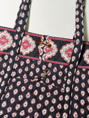 LOT 69L: Matching Vera Bradley Bags