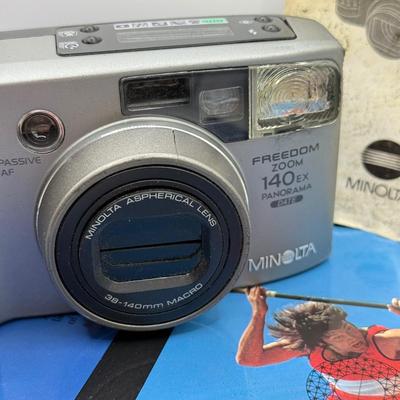 LOT 74D: Vintage Minolta Freedom Zoom 140X 35mm Point & Shoot Film Camera w/ Manual & Minolta Photography Book