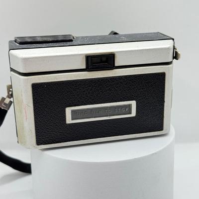LOT 75D: Vintage Kodak Instamatic Film Cameras: 300, X-15F & Pocket 30 w/ Strobe A Electronic Flash