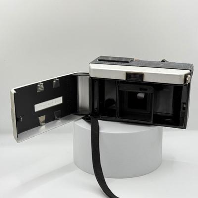 LOT 75D: Vintage Kodak Instamatic Film Cameras: 300, X-15F & Pocket 30 w/ Strobe A Electronic Flash