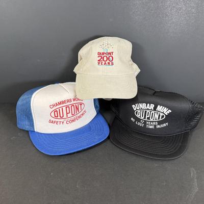 LOT 121L: DuPont Windbreaker & Hats