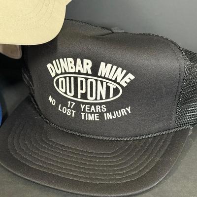 LOT 121L: DuPont Windbreaker & Hats