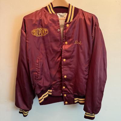 LOT 121L: DuPont Windbreaker & Hats