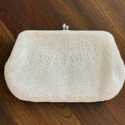LOT 122L: Vintage Beaded Clutches