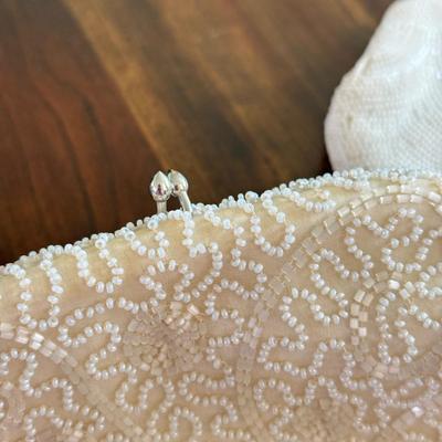 LOT 122L: Vintage Beaded Clutches