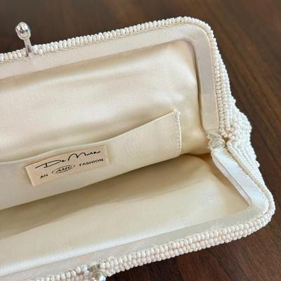 LOT 122L: Vintage Beaded Clutches