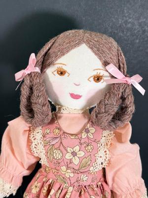 LOT 123D: Suzanne Berg Fabric Dolls