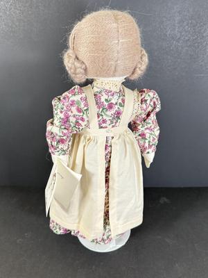 LOT 123D: Suzanne Berg Fabric Dolls