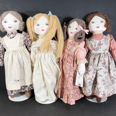 LOT 123D: Suzanne Berg Fabric Dolls