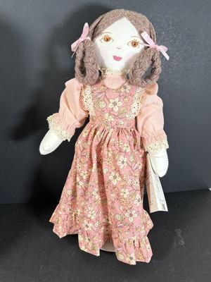 LOT 123D: Suzanne Berg Fabric Dolls