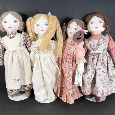 LOT 123D: Suzanne Berg Fabric Dolls