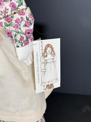 LOT 123D: Suzanne Berg Fabric Dolls