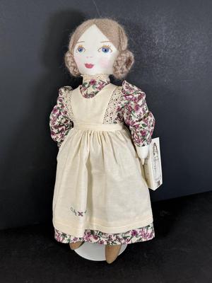 LOT 123D: Suzanne Berg Fabric Dolls