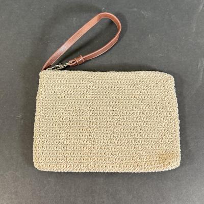 LOT 126L: Macrame Purses & More