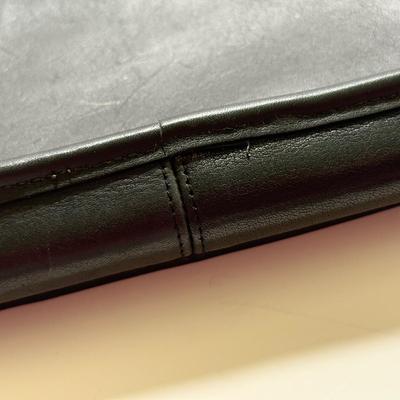 LOT 130K: Vintage Black Leather Coach Purse