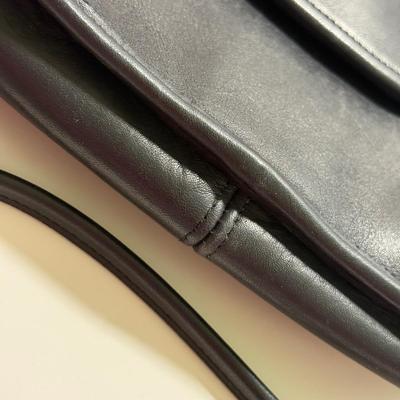 LOT 131K: Vintage Coach Leather Hand Bag