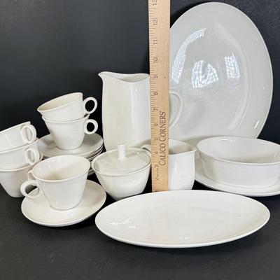 LOT 132K: Franciscan White Stone Wear Dishes