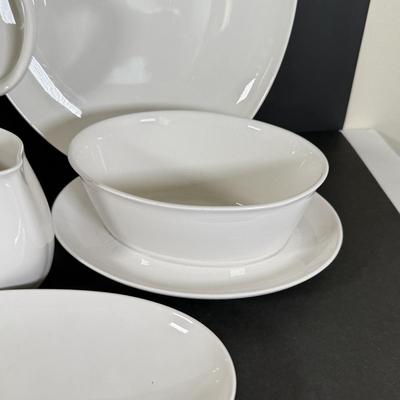 LOT 132K: Franciscan White Stone Wear Dishes