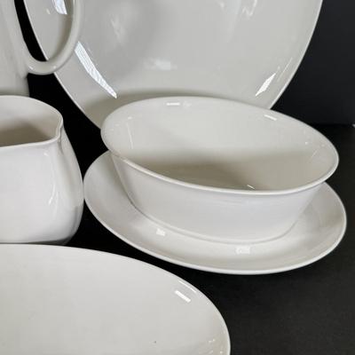 LOT 132K: Franciscan White Stone Wear Dishes