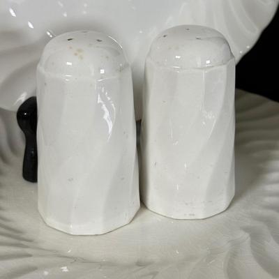 LOT 133K: Johnson Brothers Ironstone Dish Set