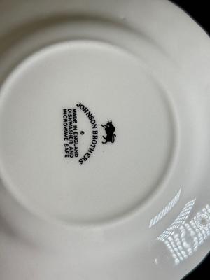 LOT 133K: Johnson Brothers Ironstone Dish Set