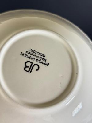 LOT 133K: Johnson Brothers Ironstone Dish Set