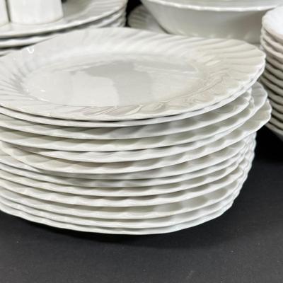 LOT 133K: Johnson Brothers Ironstone Dish Set