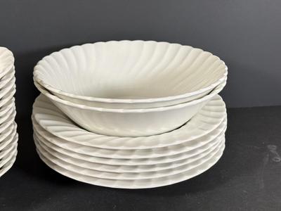 LOT 133K: Johnson Brothers Ironstone Dish Set